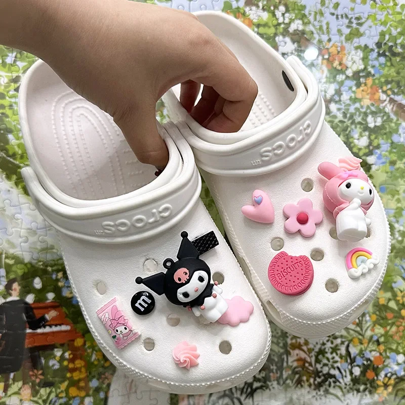 MINISO Anime Hello Kitty ciondoli per scarpe fai da te per Croc accessori Kawaii sandali 3D fibbia scarpe decorazione ragazze donne giocattoli regali