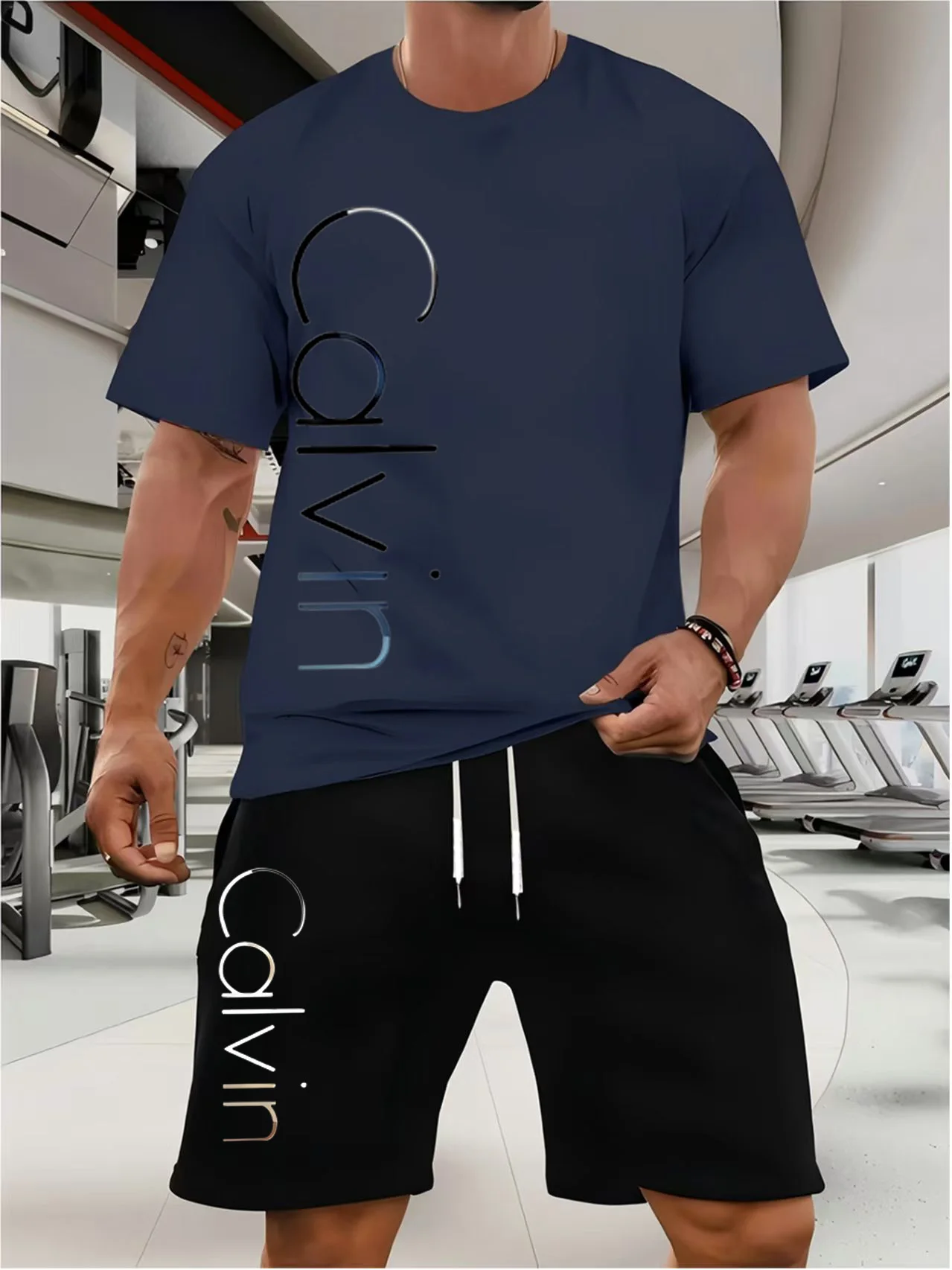 Setelan pria kelas atas terbaru tahun 2025 ini menampilkan kombinasi warna kasual dan pakaian musim panas yang baru.