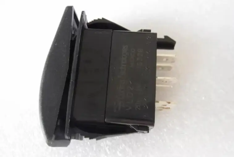 Carling VLD2 1632R self-propelled boat type 6-pin double-sided reset rocker switch 20A12V from the United States