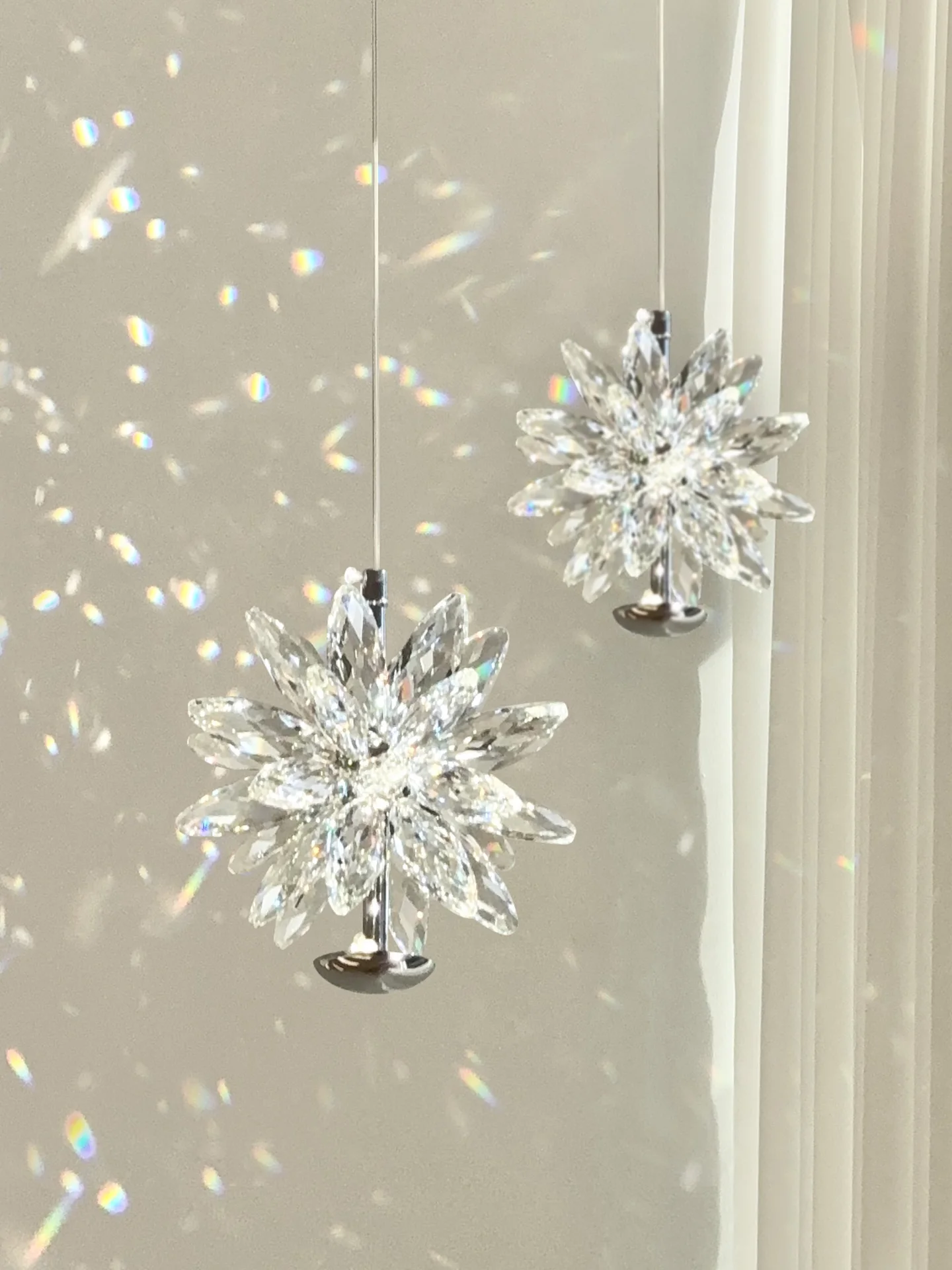 

Light luxury crystal pendant light, modern minimalist bedroom bedside lamp, designer style dining room living room pendant light