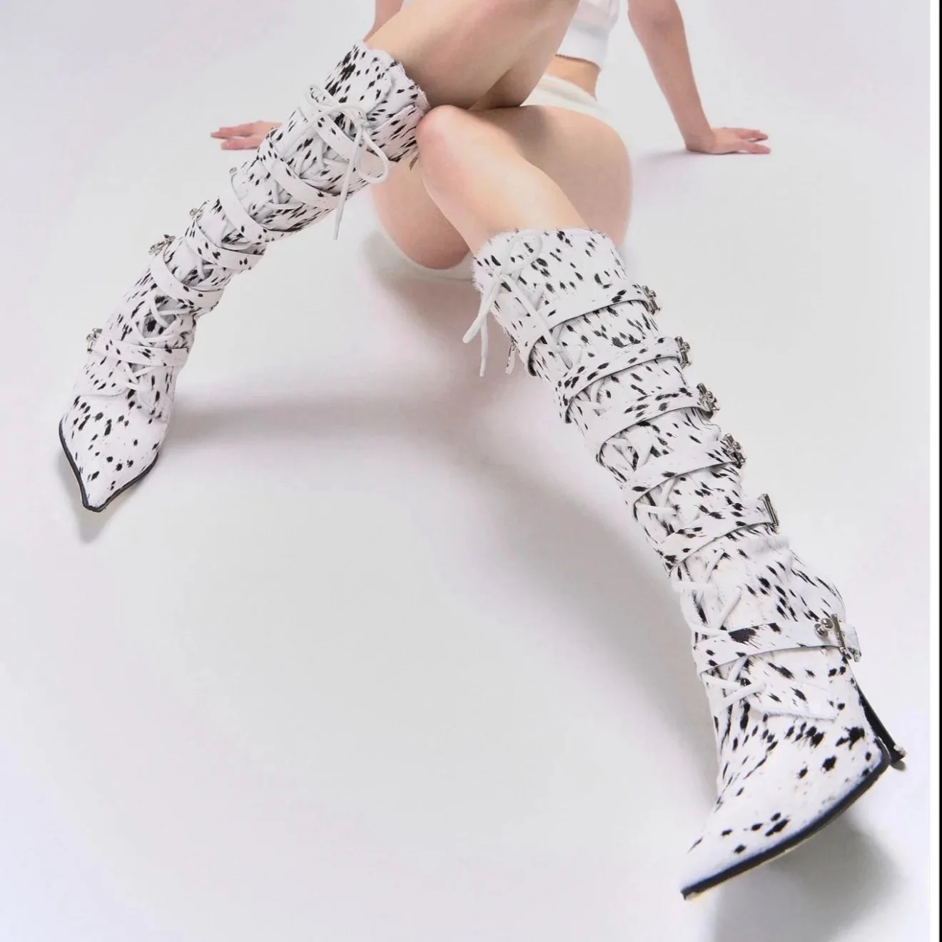 

Hot Sale Women's boots Women's mid-calf boots Luxe-Design Pointed toe Stiletto heel 10cm Cracked cowhide upper Belt buckle 35-42