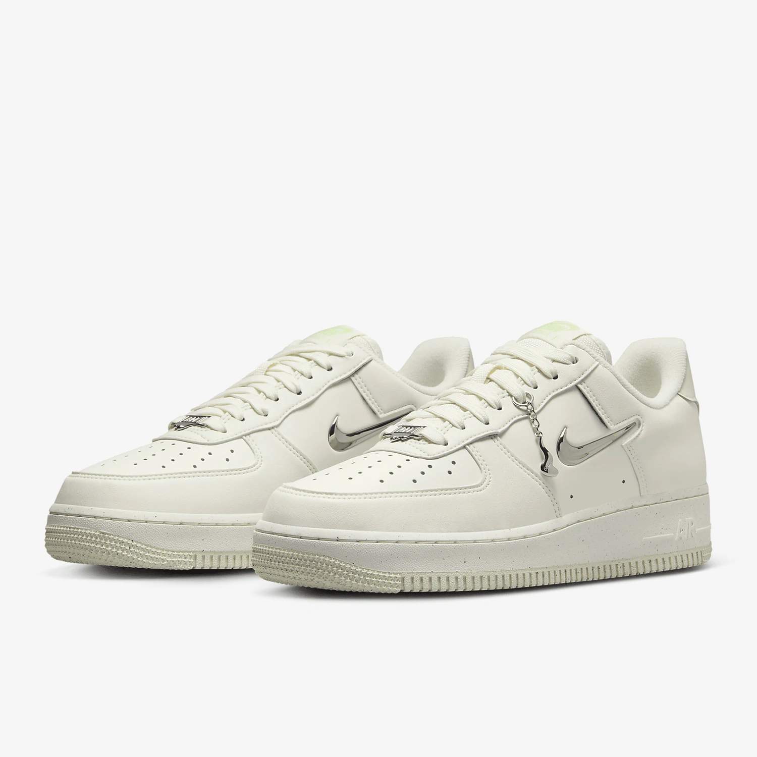 حذاء رياضي كاجوال كلاسيكي متين للسيدات من Nike Official أصلي لعام 2024 FN8540-100