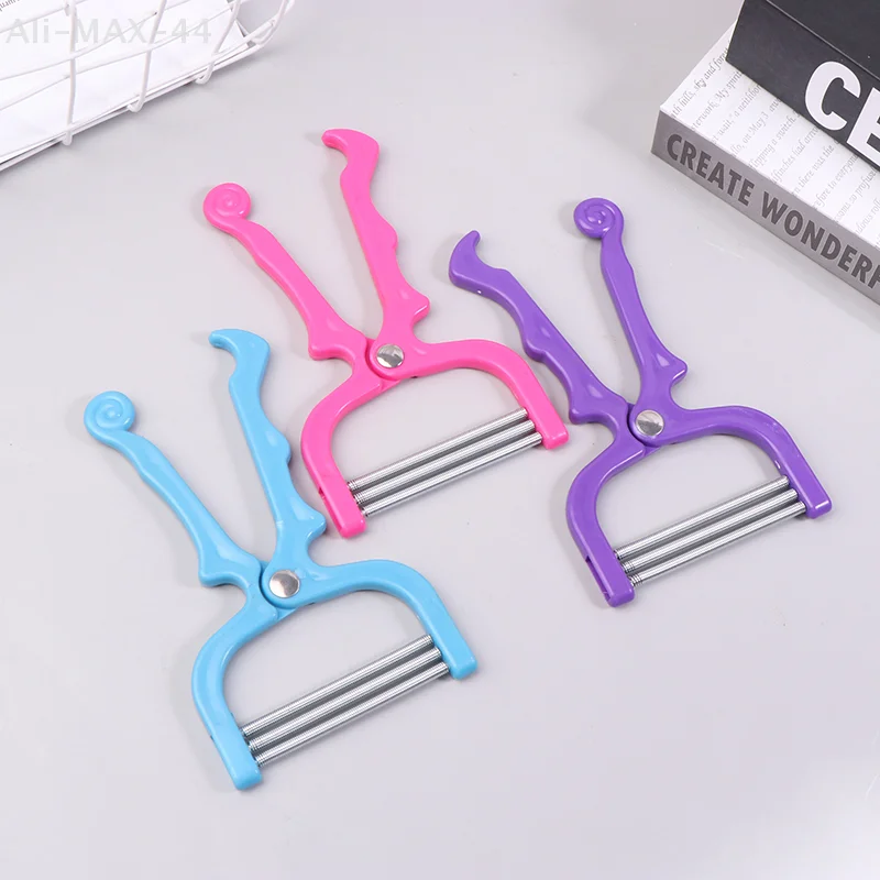 ماكينة إزالة شعر الوجه الصغيرة المحمولة باليد للنساء، مزيل ربيعي آمن لإزالة ريش الوجه