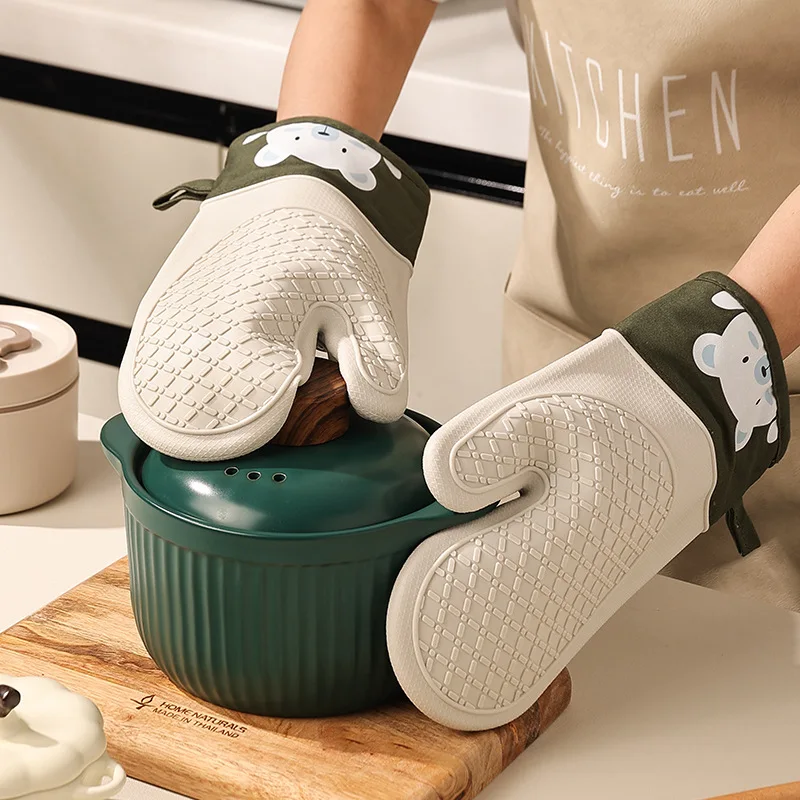 A Pair Silicone Heat Insulation Gloves Thickened, Non-slip, High Temperature Oven Gloves Baking and Scalding Kitchen Hand Clamps