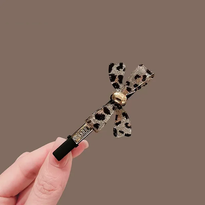 

Adorable Bow Hair Clip for Women - Cute and Elegant