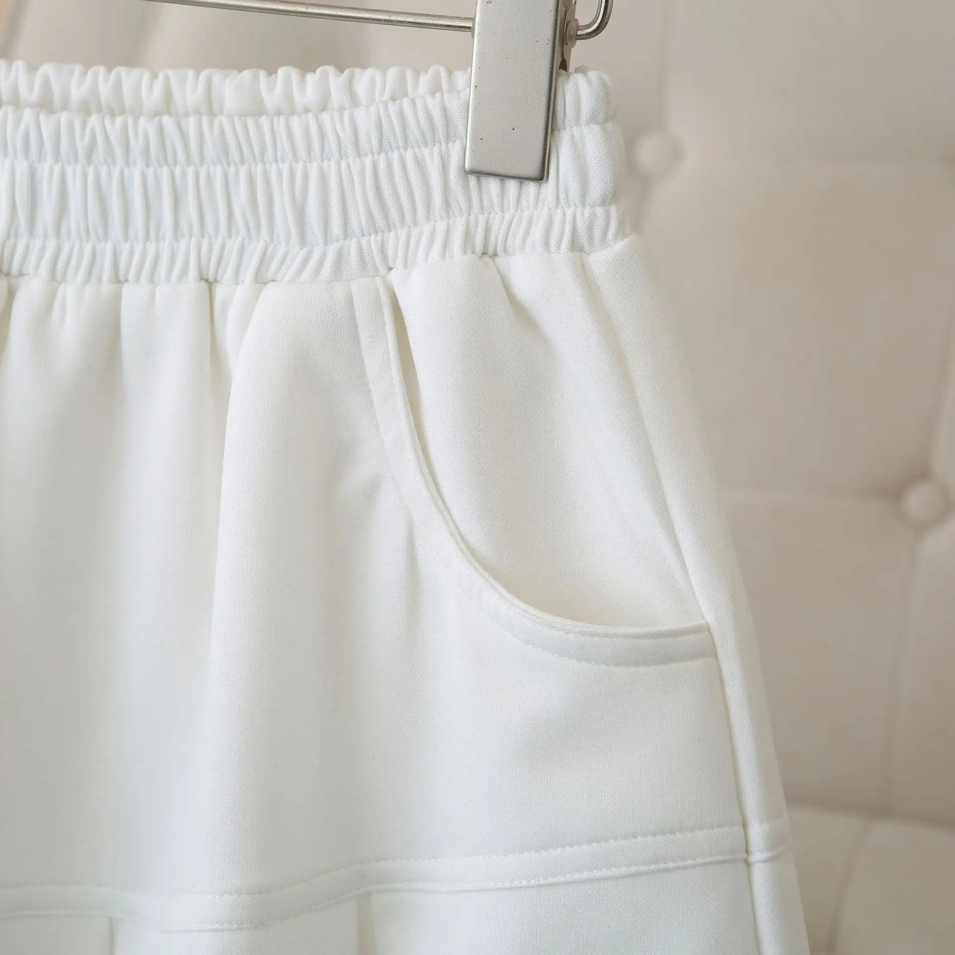 2026 Spring Summer Plus Size Women Pleated Skirt Elastic Waist Princess Mini Skirt Fashion Curvy Skirt 8826 view 4