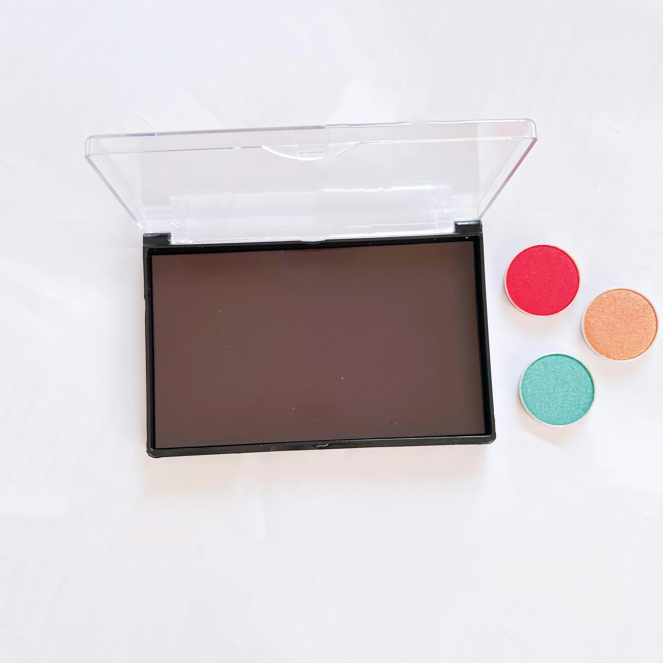 5PCS Plastic Empty Magnetic Eyeshadow Case Light Weight Makeup Waterproof Palette With Clear Lid- Fill Pan 8*26mm with Brush