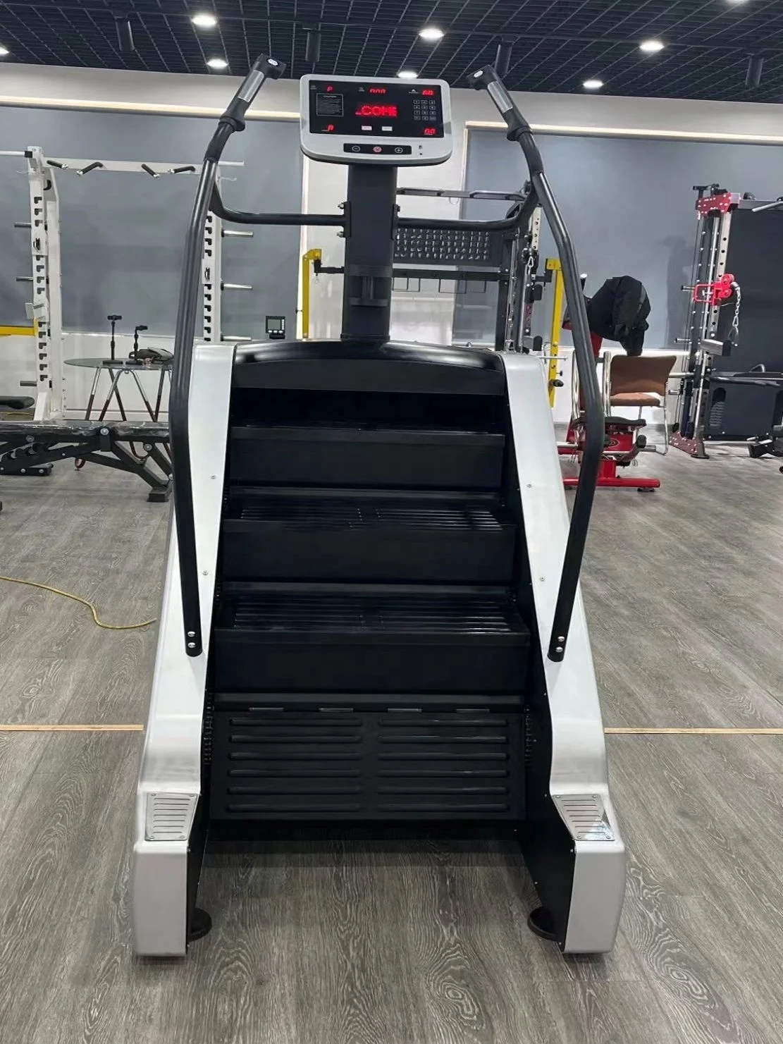 

Commercial Stair Climber Gym Fitness Stair Master & Climbing Machine