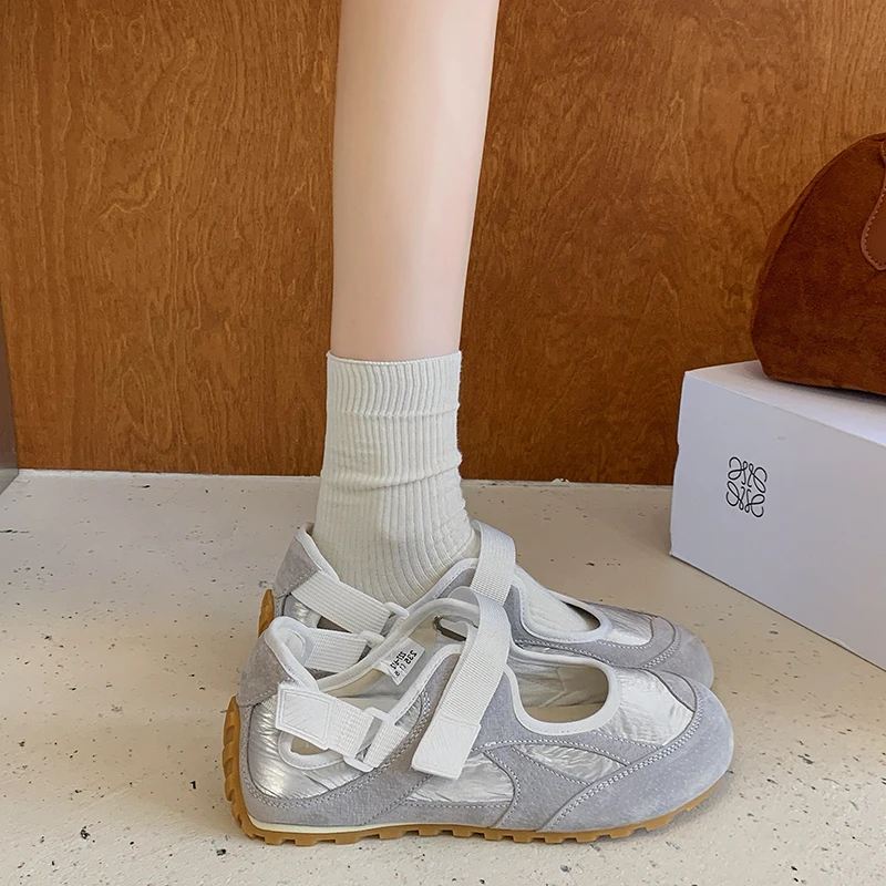 

Women Mary Jane Flat Shoes Retro Spliced Upper Velcro Strap Soft Sole Ballet Casual Walking Sneakers