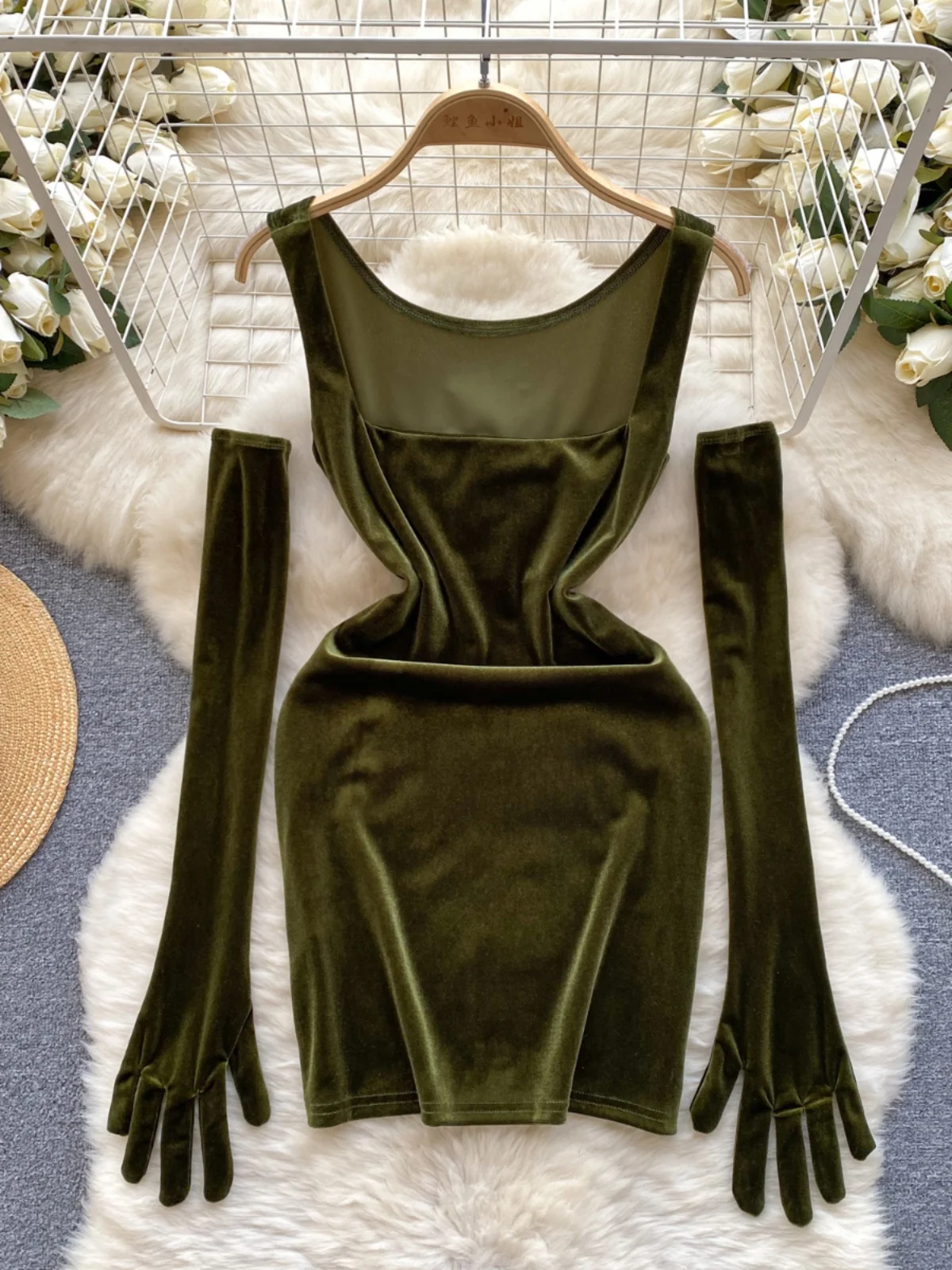 

Elegant Velvet Wrap Dress with Strap Square Collar Women's Fashionable Short Skirt High Waist A-Line Korean Style Long Sleeve