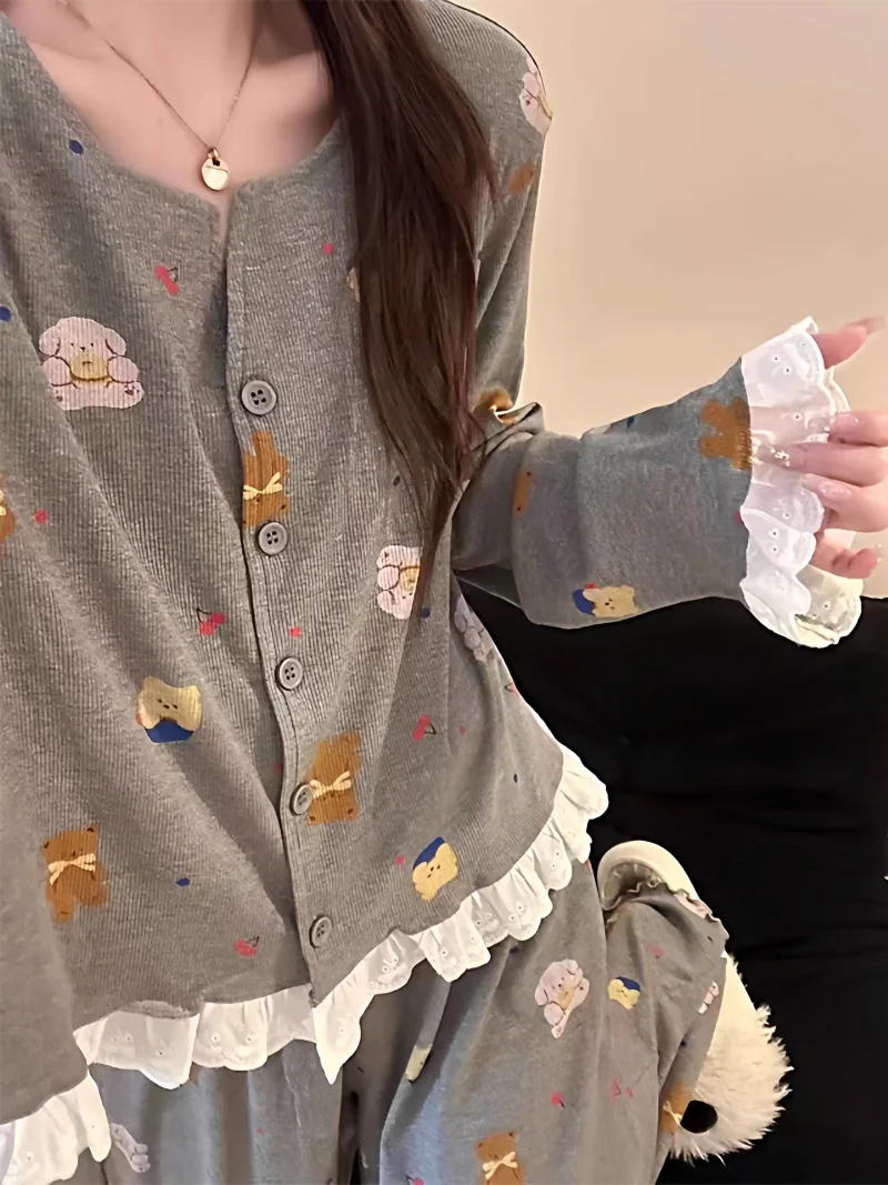 

Женские пижамные комплекты с цветочной вышивкой из шифона, нежный женственный дизайн, без рукавов, брюки-капри, весна 2026