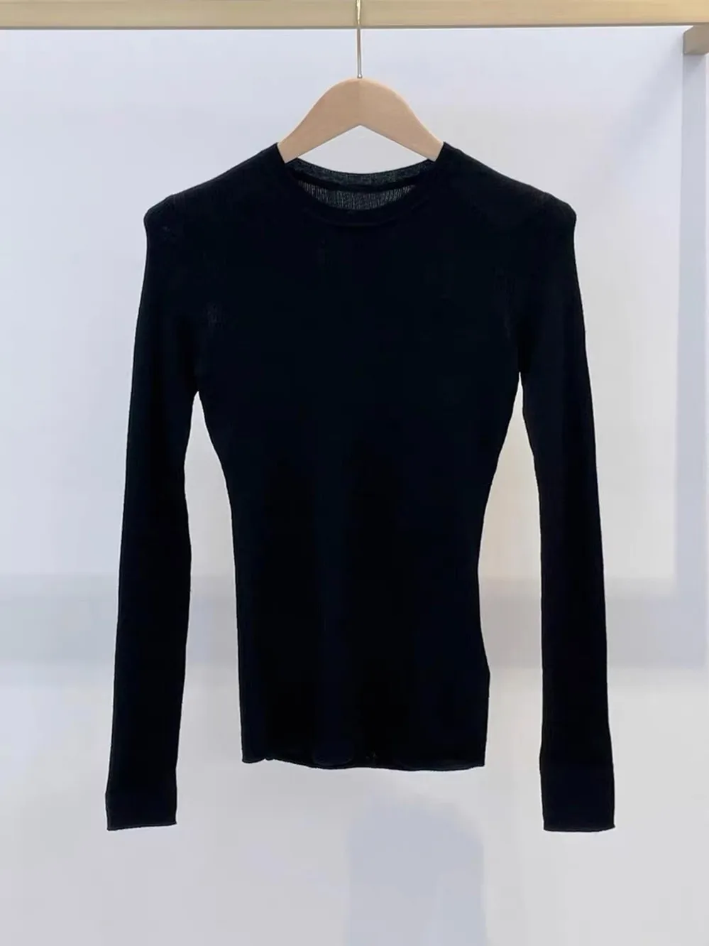 

Ele Bla Knitted Long Sve round Ne Base irt European Sle Slim Fit Simple Design Knitwear Top for Women