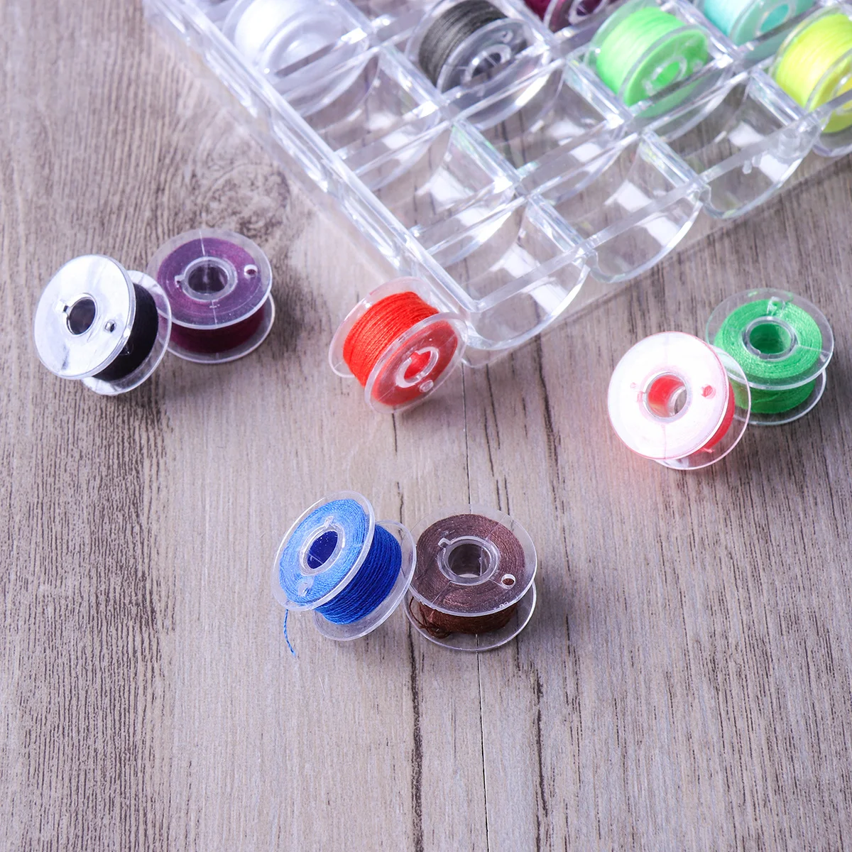 25Pcs Plastic Bobbin Spools Assorted Thread Colors Transparent Storage Case Organizer Domestic Sewing Machine Bobbin Holder Box