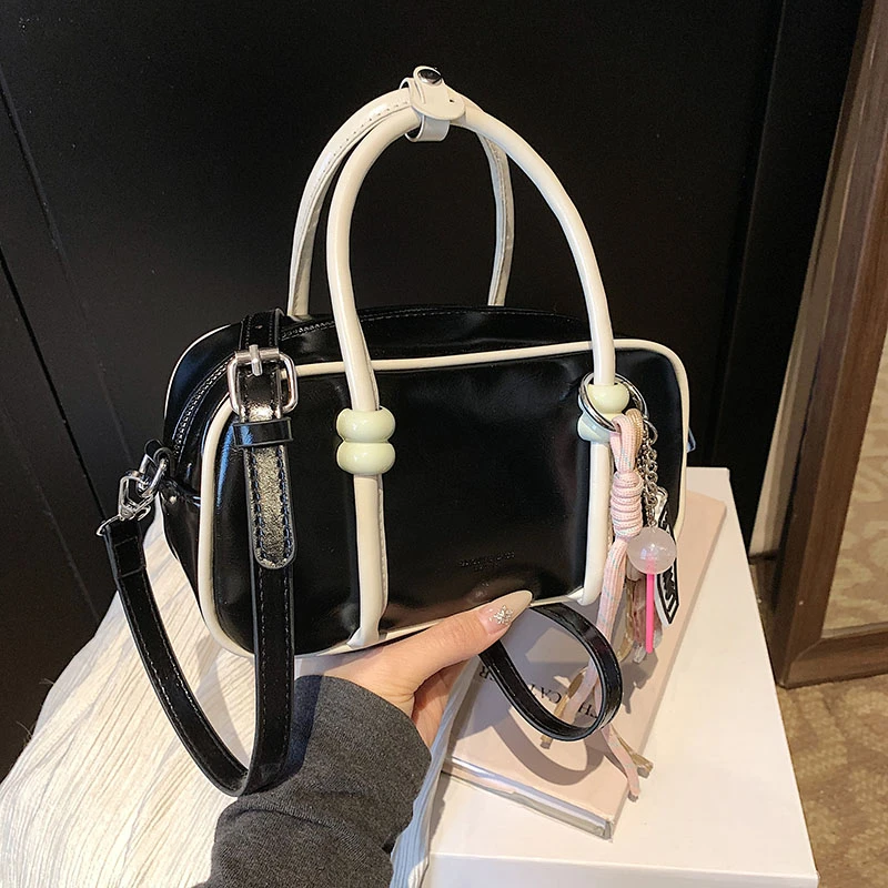 

New design zipper women's shoulder bag outdoor casual handbag classic portable crossbody bag with adjustable shoulder strap