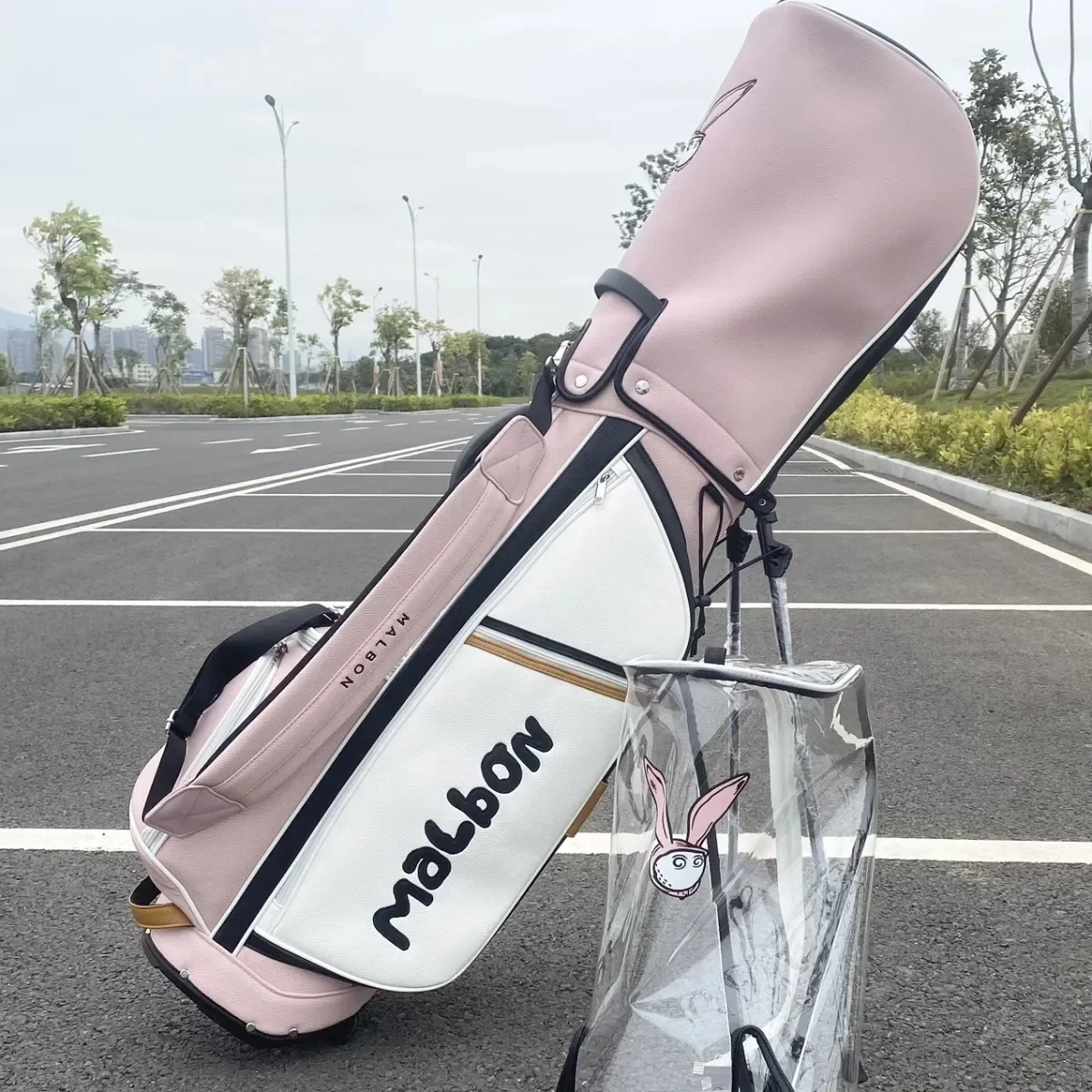 Malbon Rabbit Embroidery Golf Stand Bag, Pink White Golf Bag with Bracket, Waterproof Golf Club Carrier for Golf Course