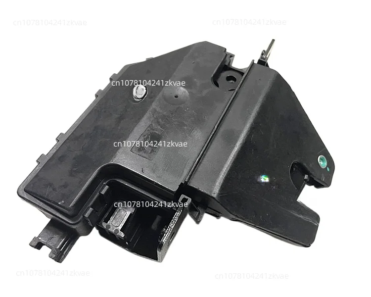 

Applicable E87 E46 E90 E92 E60 318 320 Tail Cap Lock Block 530 Trunk Lock Machine