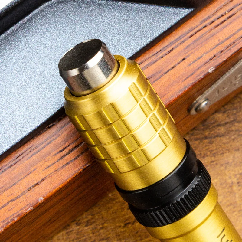 

Портативные пластиковые ножницы для сигар из нержавеющей стали с двойными лезвиями - компактный нож для сигар для удобной переноски и хранения