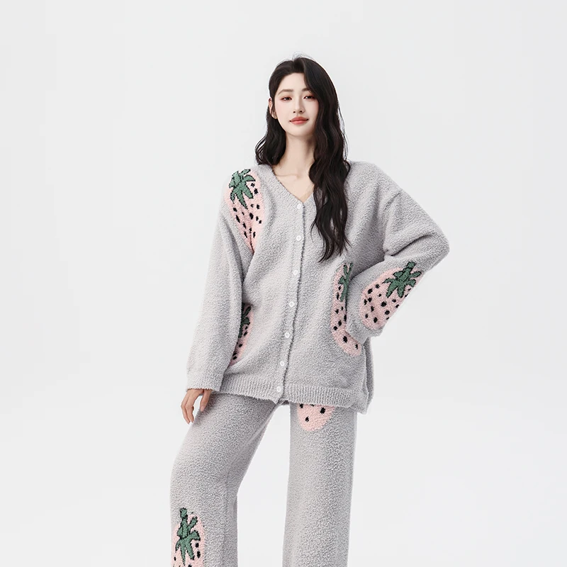 

Ladies Autumn/Winter Gray Strawberry Cardigan Half Side Fleece Bathrobe