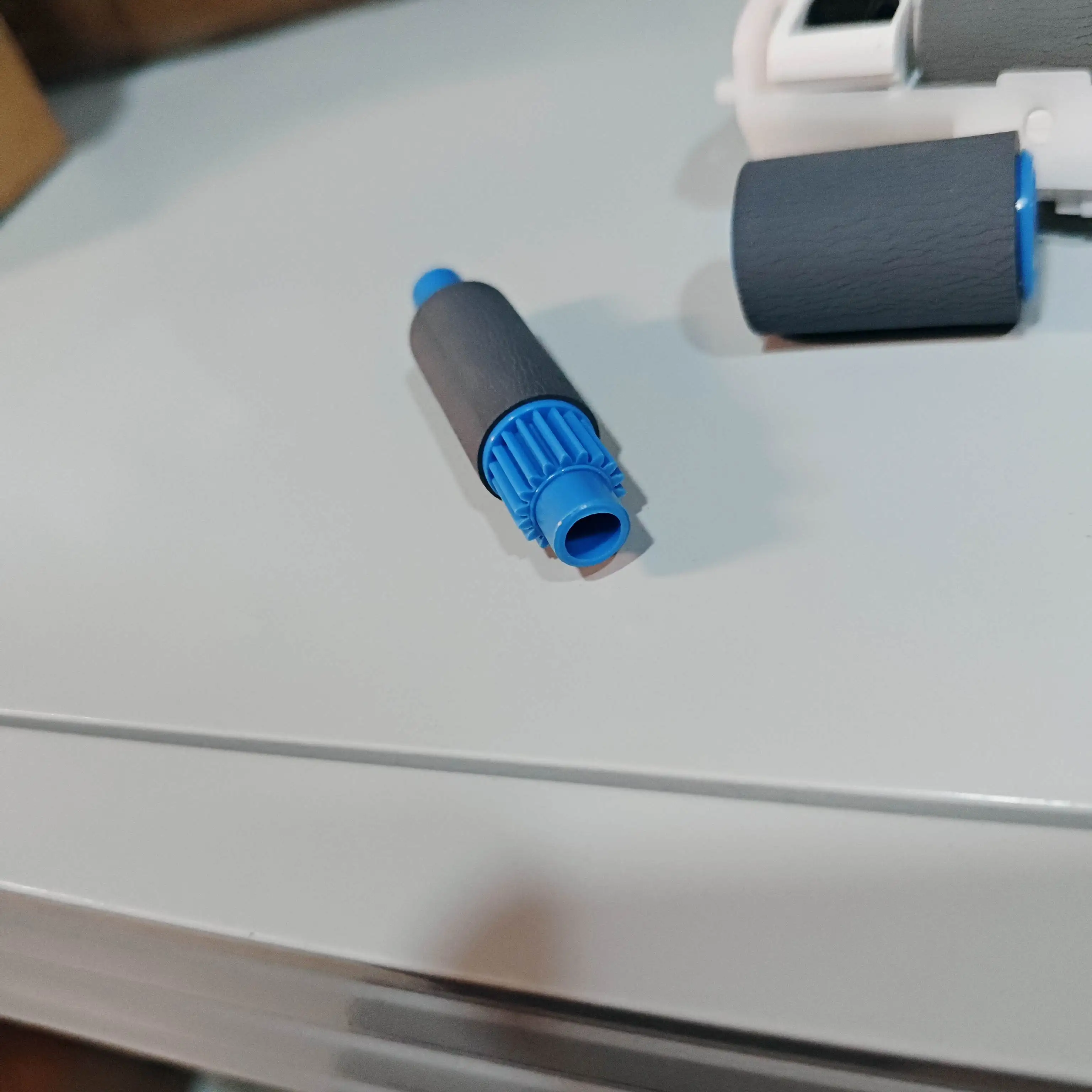 

Разделительный ролик подачи захвата для OKI B411 B431 C301 C310 C321 C330 C331 C510 C511 C530 C531