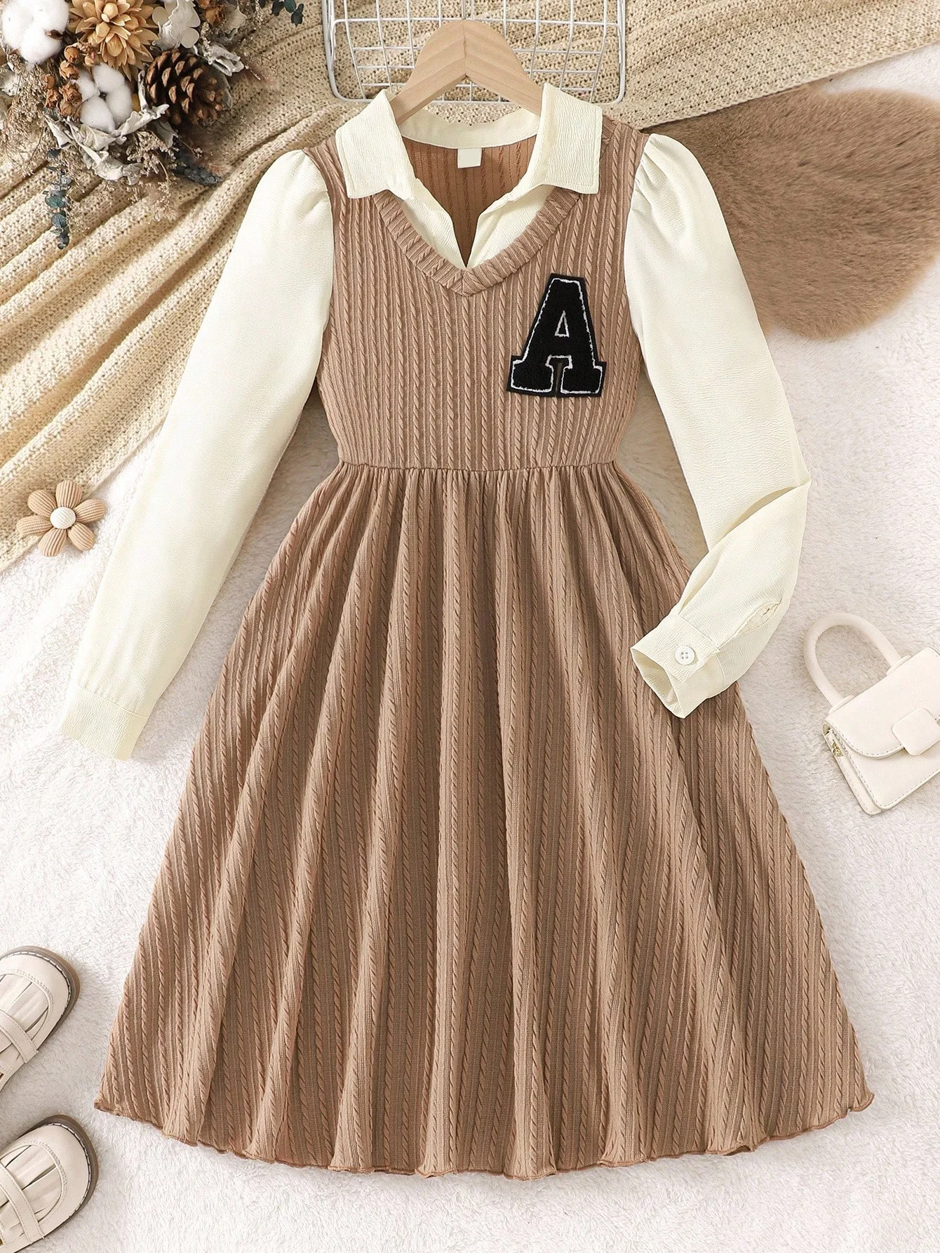 

Girls' Casual Spring & Autumn Khaki Letter Embellished Stand Collar Long Sleeve Dress