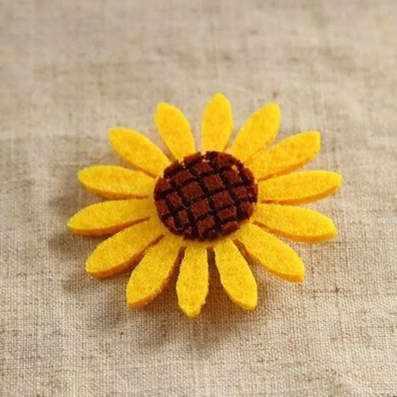 Hot Fashion New Multi - Color Sunflower Girls Brooch Women Badge Accessories 2024 Factory Direct Gift Wholesale