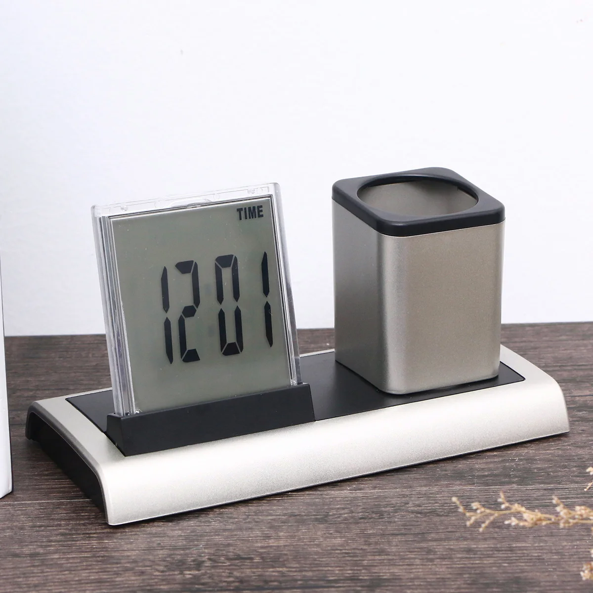 

Clock Pen Holder Calendar Thermometer Alarm School Office Supplies LED Night Light LCD Screen Countdown Timer Colorful Display