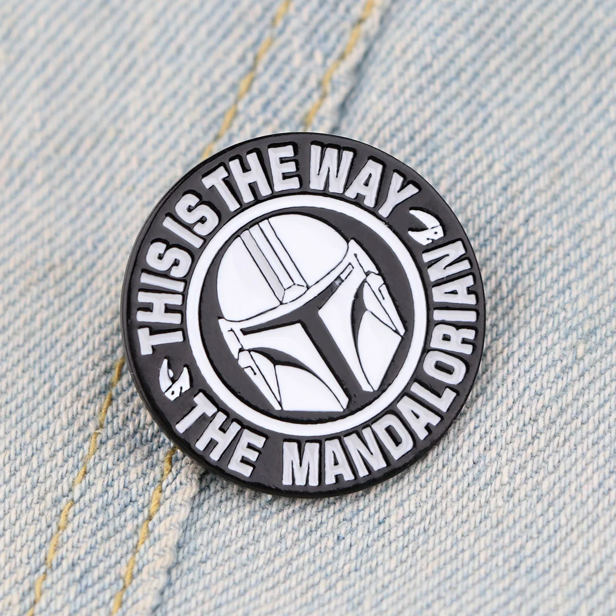 THE MANDALORIAN Pin Cool Enamel Pin Men\'s Brooch Jeans Jackets Badges Brooches for Clothing Badges Adorn Jewelry Accessory Gift