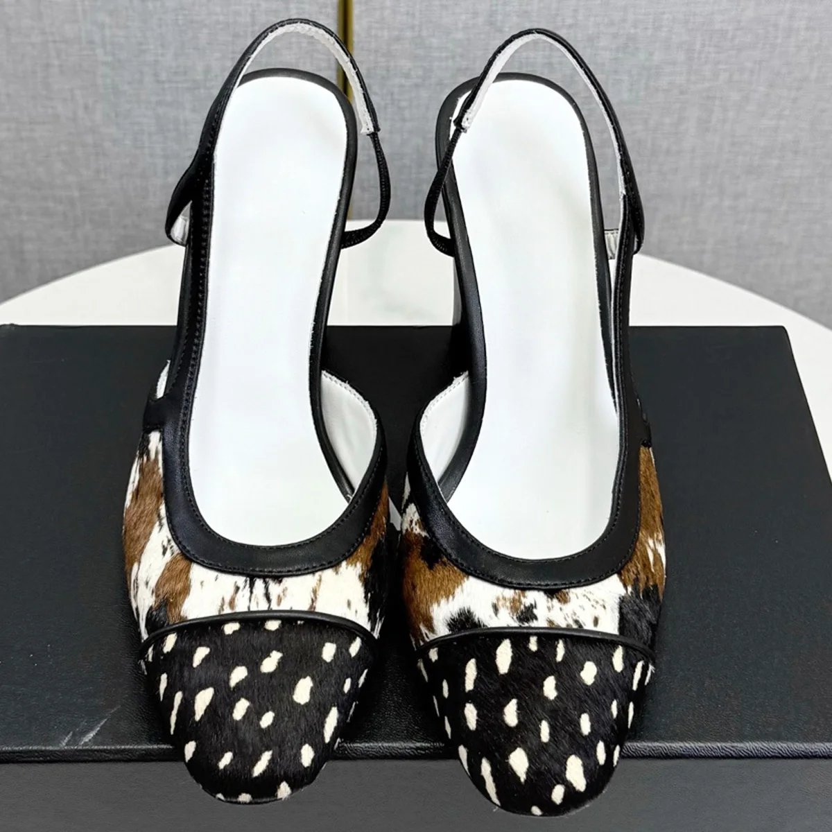 Zapatos de Tacón Cuadrado con Tira Trasera de Pelo de Poni para Mujer 2026, Calzado Retro Chic para Oficina y Noche YYT26022243