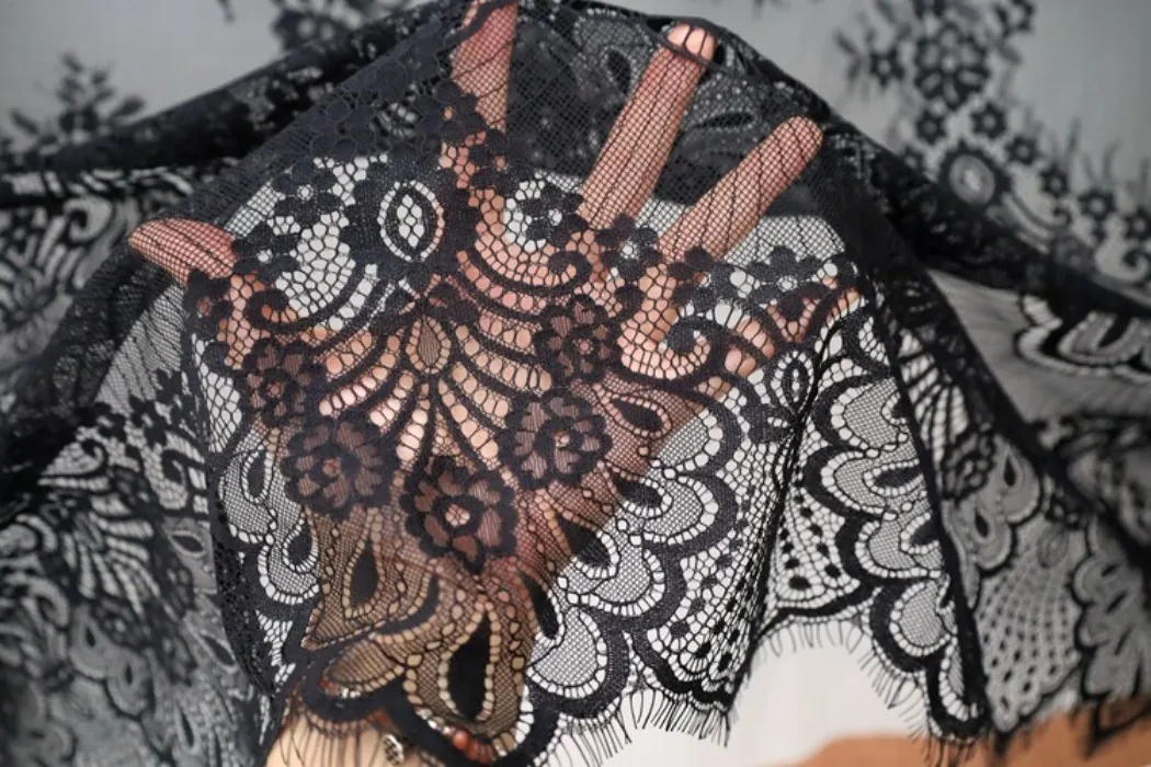 300CMX150cm Width Exquisite Black and White Lace Fabric, DIY Dress, Curtain Decoration, Wedding Decoration Accessories