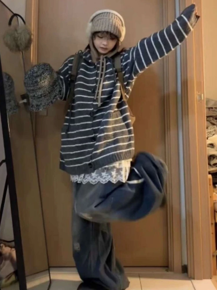 

American Vintage Outwear Button Letter Pattern Long Sleeve Pure Color Fashion Striped Subculture Fold Hooded Woamn 2025 Autumn