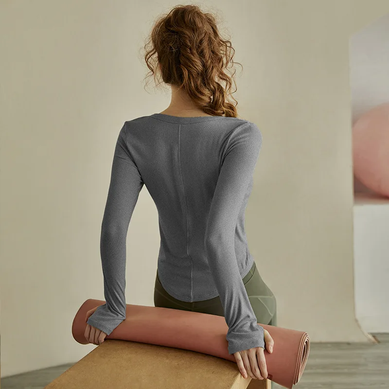 เสื้อโยคะผู้หญิงสำหรับฤดูใบไม้ร่วงและฤดูหนาว ทรงเข้ารูป กระชับสัดส่วน แขนยาว สำหรับออกกำลังกาย พิลาทิส วิ่ง และเล่นกีฬา