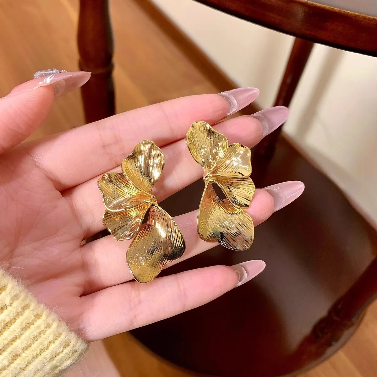 المبالغة الإبداعية غير النظامية الزهور الأقراط الفريدة للنساء الجديدة الراقية نمط الأقراط الجميلة مسمار الاكسسوارات والمجوهرات #1