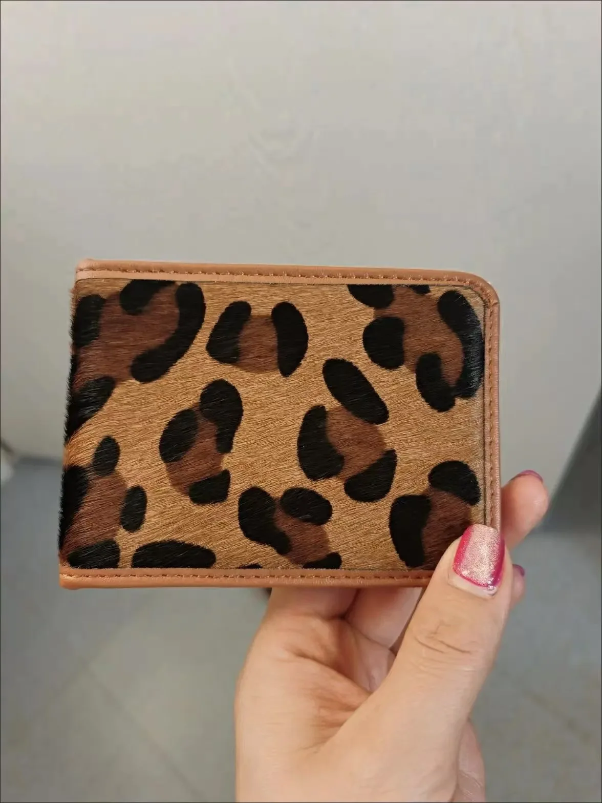 

2026 Новый модный женский кошелек, кошельки для монет, милая мини-сумка для девочек, держатели для карт и удостоверений личности, кошелек на молнии, милый кошелек из конского волоса