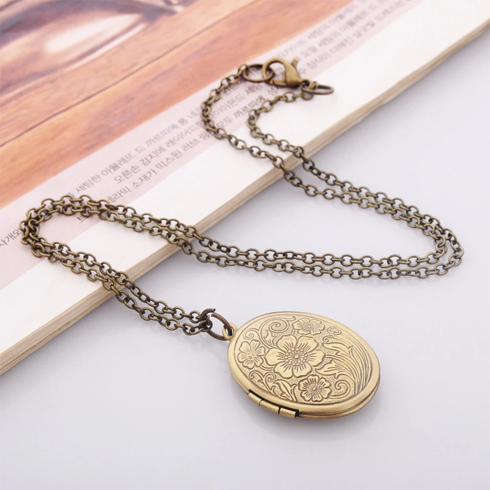 

Photo Box Necklace Locket Jewelry Pendant Memory for Girls Women Vintage Carved Necklaces Retro