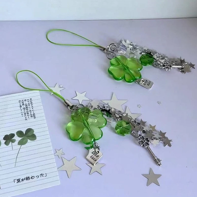 Nappe con ciondolo per telefono Lucky Four-Leaf Clover Y2k Ragazza Corda per telefono Portachiavi Perline Cordino Catena per telefono