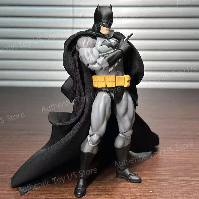 ของเล่นใหม่ปี 2025 ฟิกเกอร์แบทแมน CT Toys แบทแมน Mafex 126 แอคชั่นฟิกเกอร์ ดีซี จัสติซลีก ฮัช ฟิกเกอร์ ดิ ดาร์คไนท์ คอลเลคชั่น ของเล่นเด็ก