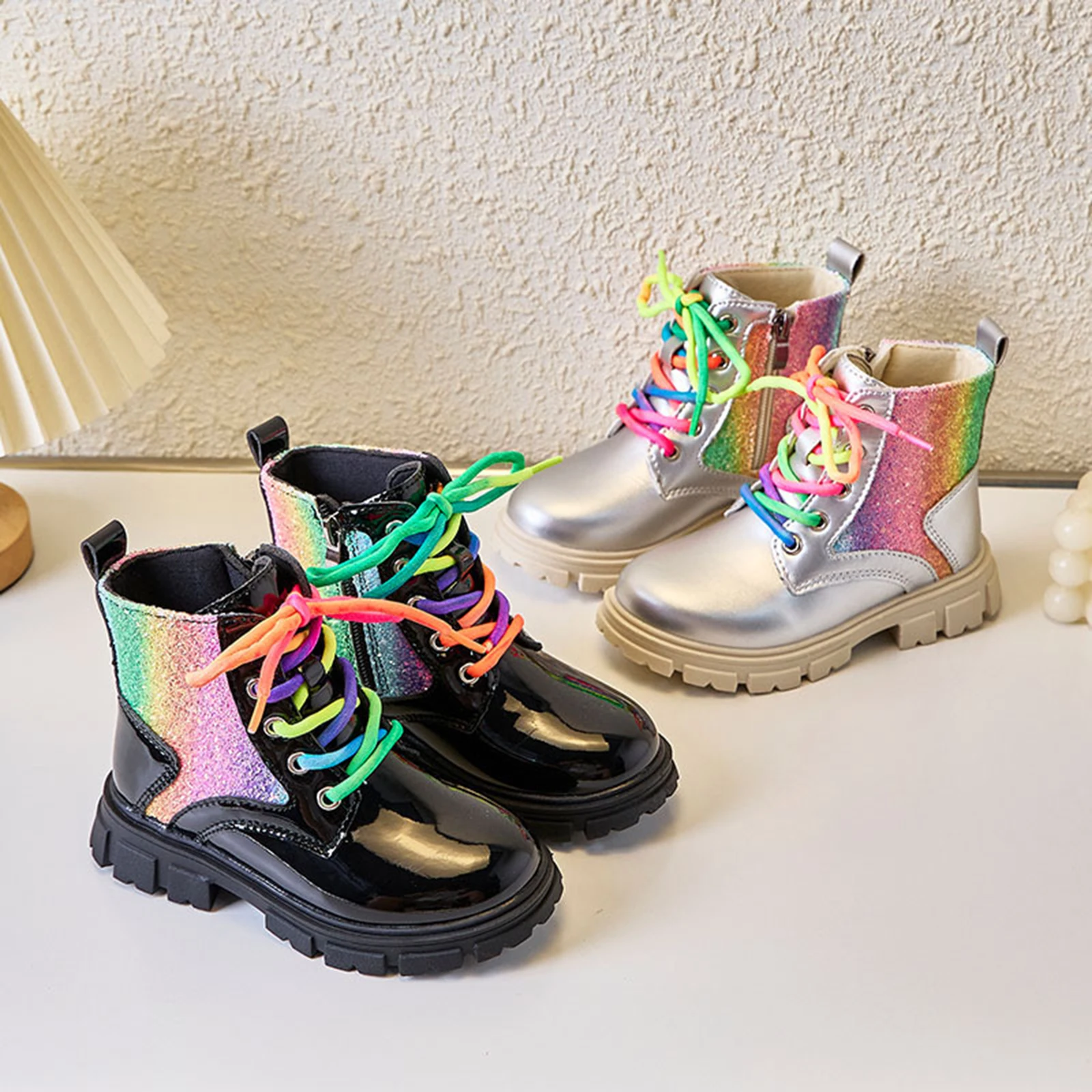 

Осенне-зимние новые детские ботильоны на мягкой подошве, повседневные универсальные красочные одинарные ботинки для девочек с завязками, детские модные короткие ботинки