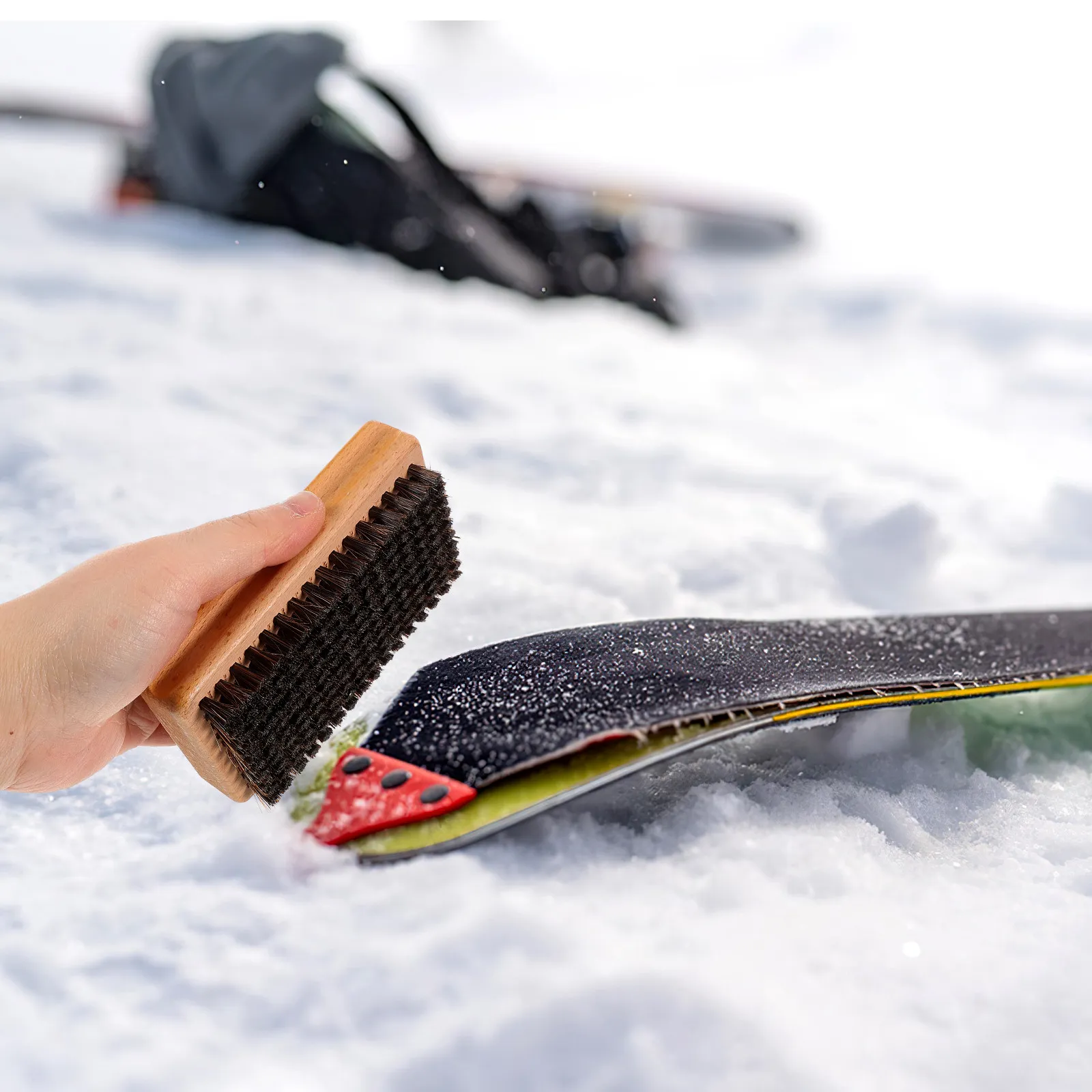 

3Pcs Ski and Snowboard Care Brush Copper Wire Nylon Horsehair Wax Polishing Manual Ski Accessories Snowboard Brush Kit