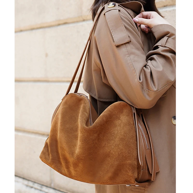 Damen-Einkaufstasche aus Wildleder mit Spleißen, Spaltleder, neues Nischendesign, Vintage-Stil, großes Fassungsvermögen, modische Achsel-Umhängetasche für Pendler