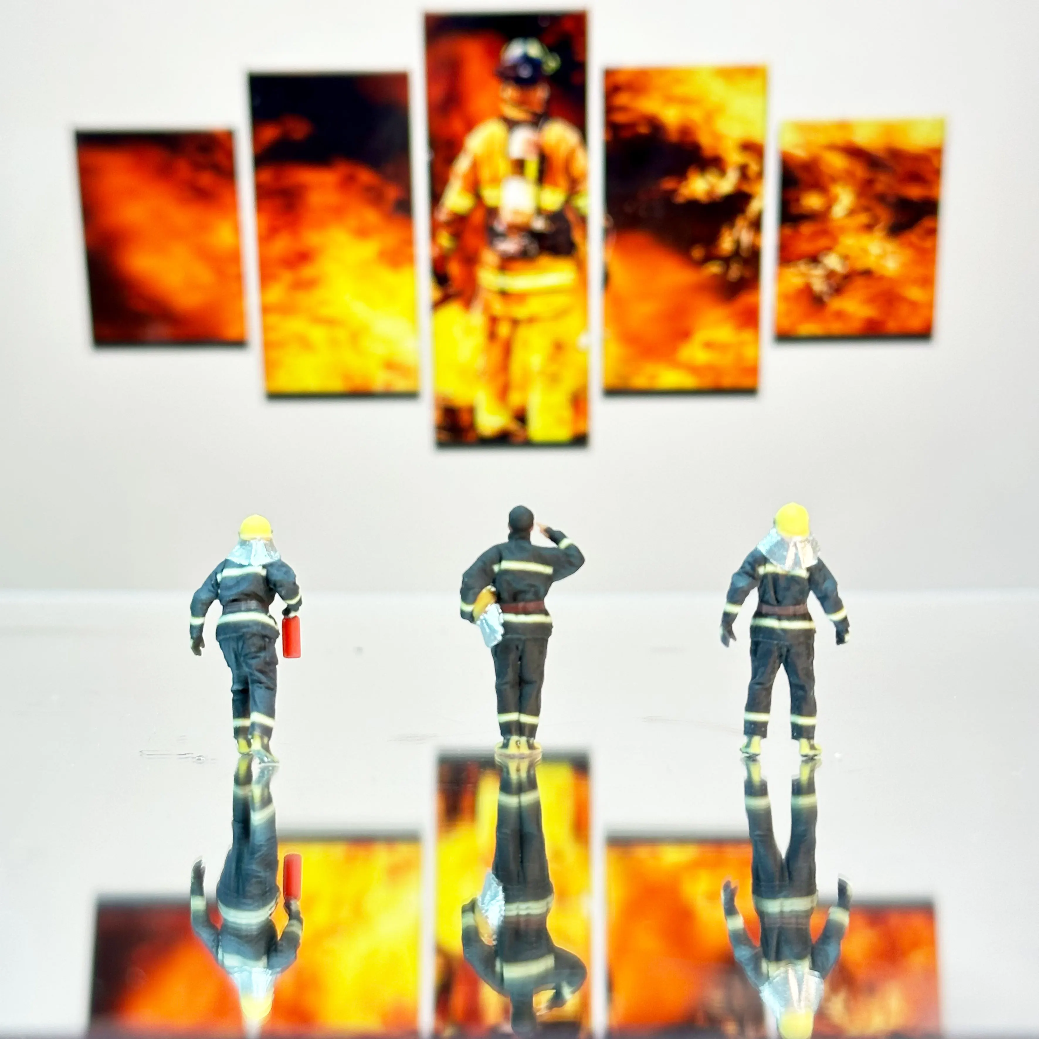 3D miniature doll 1:87 1:72 1:64 1:50 1:43 fireman model figure hand fire prevention scene Model figure hand toy