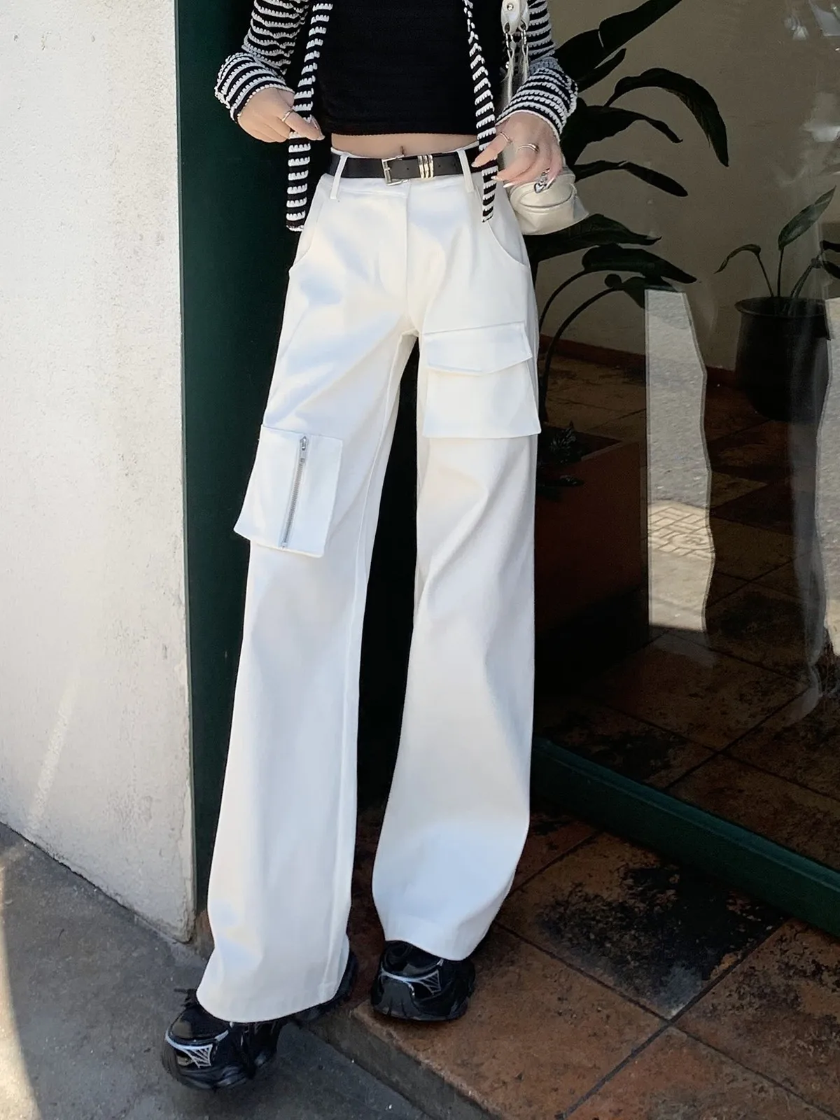 

ZHISILAO New White Pocket Cargo Pants Women Vintage Y2K Wide Leg Straight Full Length Trousers Summer 2024