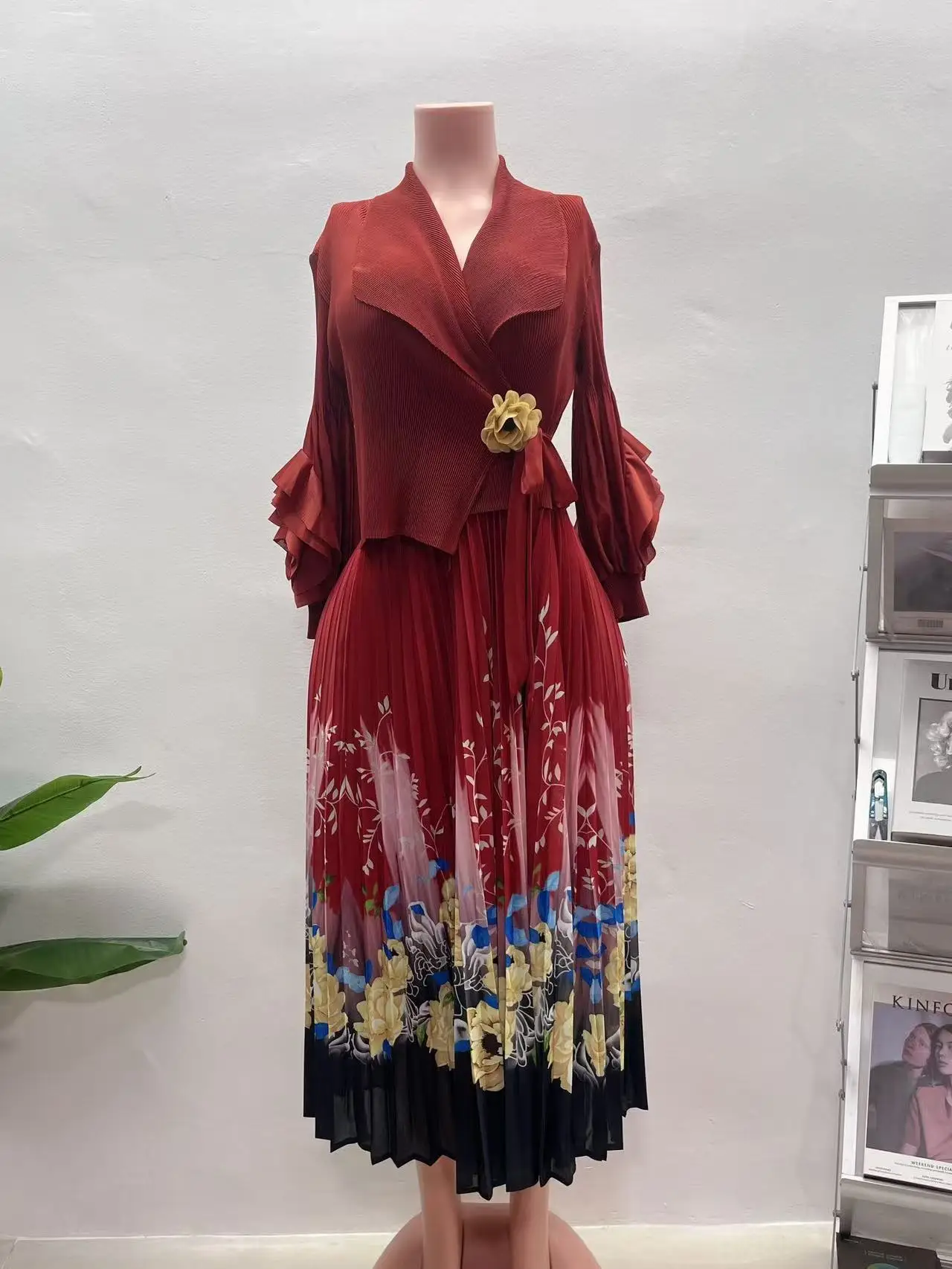 

Платье-костюм Miyake 2025: осенняя коллекция, с принтом, шифоновое, плиссированное, свободного кроя, элегантное, для трансграничной торговли