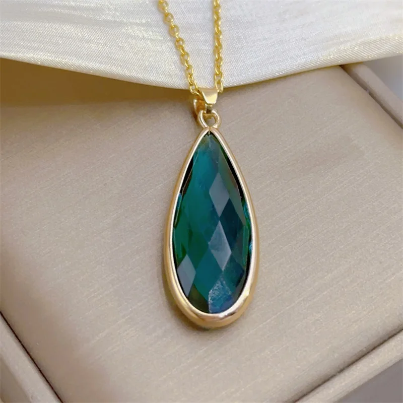 Fashion Charm Crystal Clear Plaid Necklace Classic Retro Long Strip Water Drop Stainless Steel Clavicle Chain Pendant