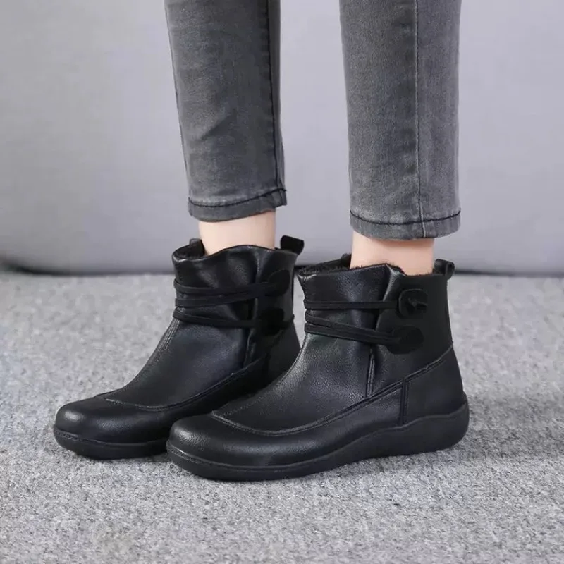 Botas femininas leve couro do plutônio bota casual retro estilo europeu americano botas de tornozelo botas de couro macio bottines femmes
