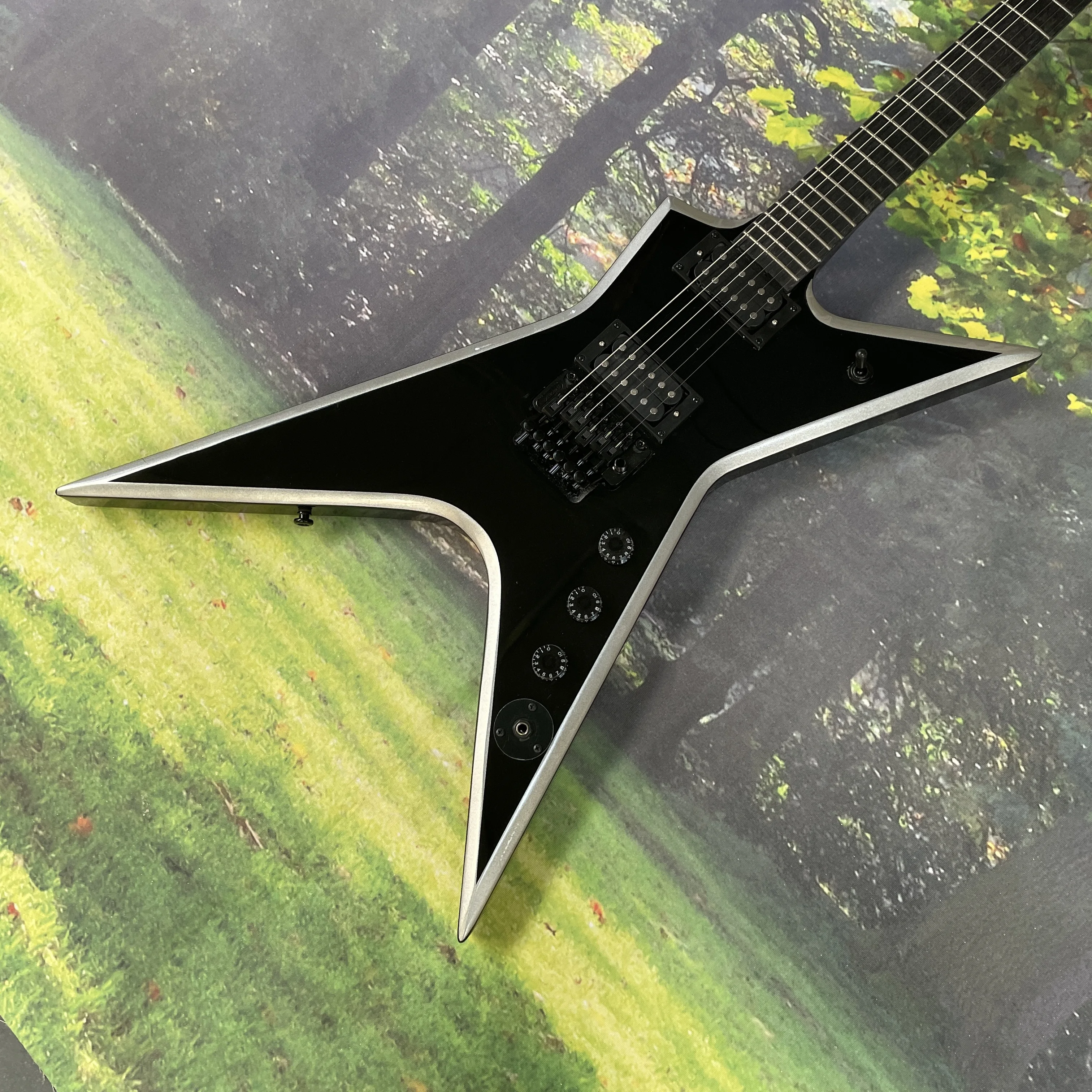 

Электрогитара Черный цвет Система тремоло Flying V Корпус из красного дерева и гриф Гитары гитара