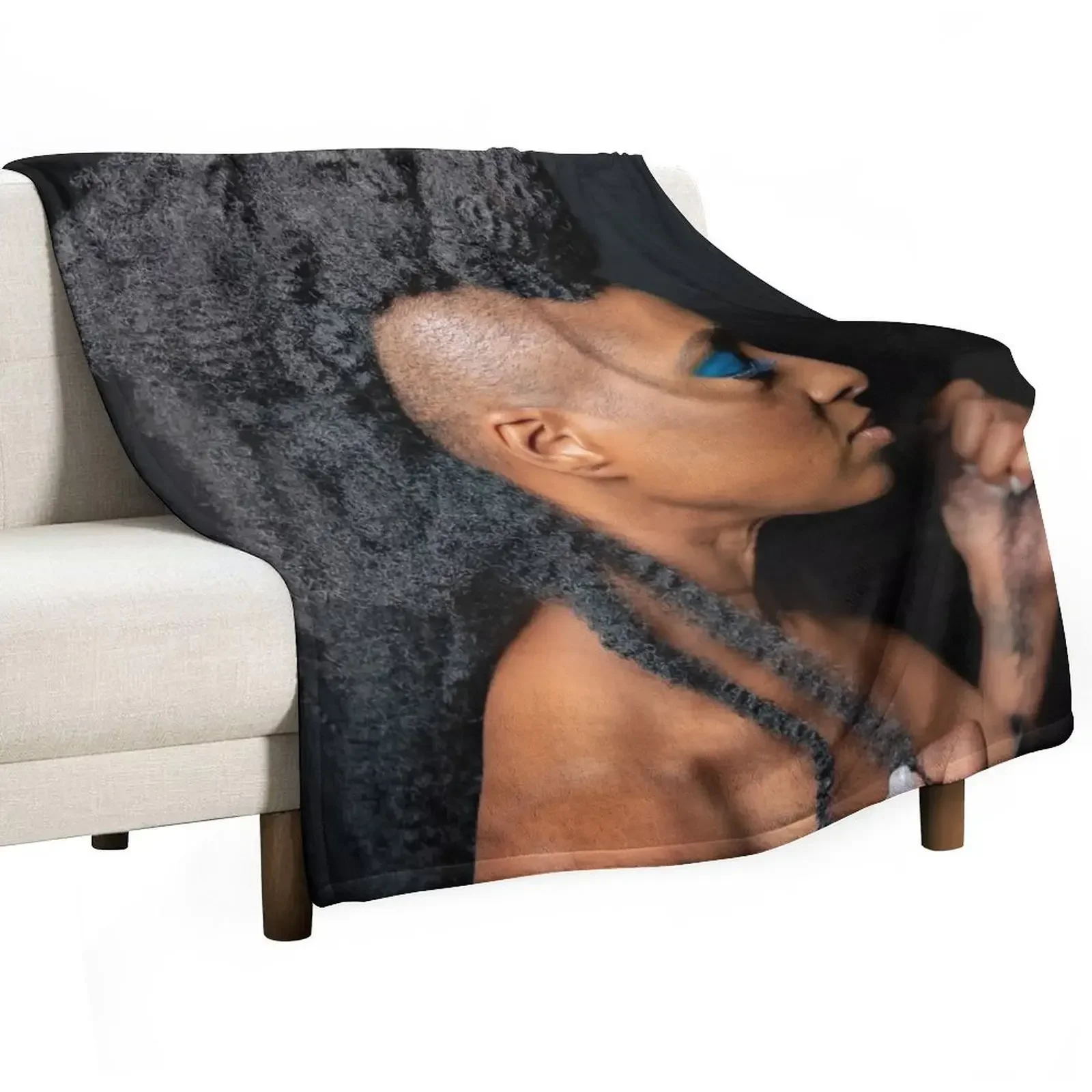 

Blue Eye Mohawk I Throw Blanket halloween Sofas Decorative Beds Extra Large Throw Blankets