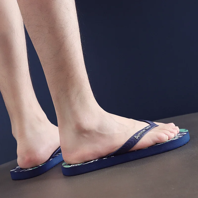 Summer Men Flip-Flops Round Head Beach Flip-Flops Non-Slip Comfortable Soft Indoor Outdoor Slippers Shower Pantoufle Homme