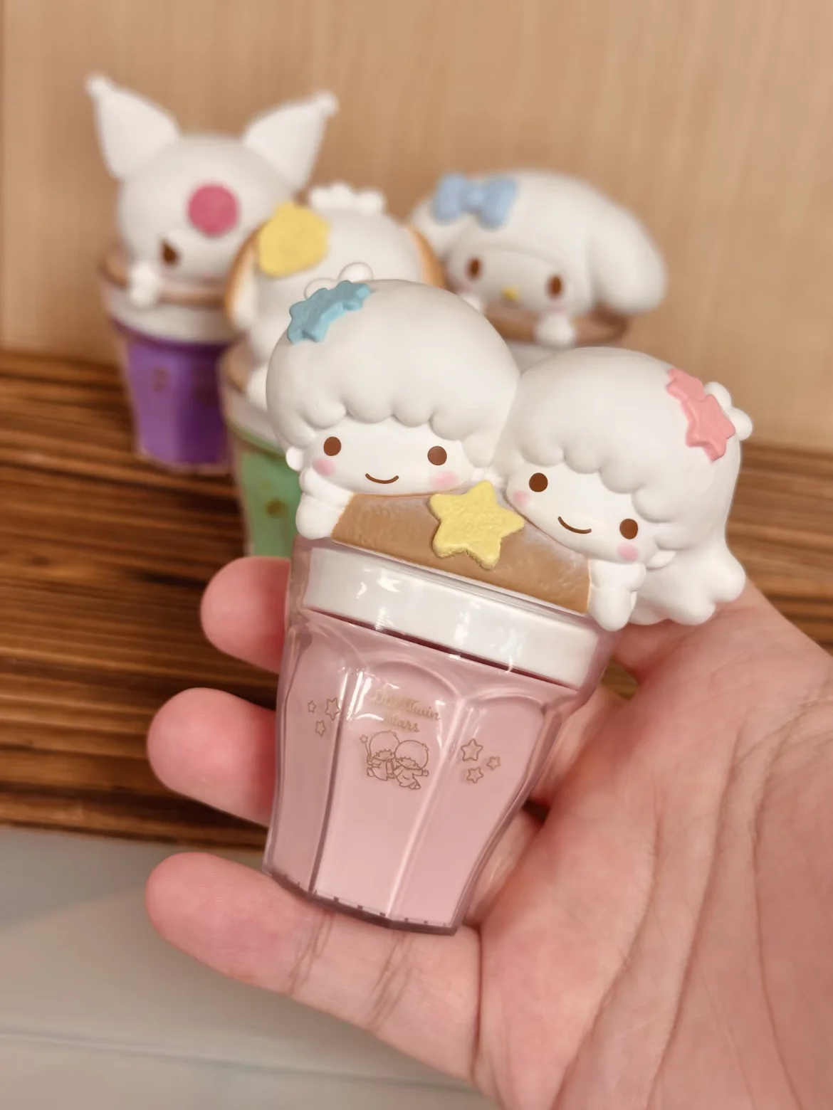 Bandai Sanrio Family Character Latte Art Box Kt Pom Pom Purin Cinnamoroll Pochacco Littletwinstars Kuromi Melody Anime Model Toy