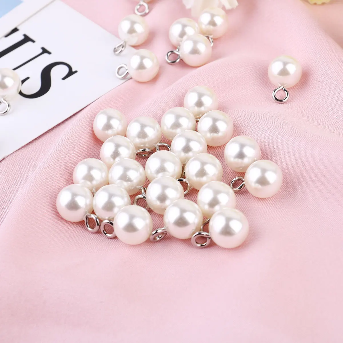 

50Pcs Pearl Pendant Simulated Premium Material Fine Workmanship DIY Jewelry Accessory for Earring Necklace Making Hole Design