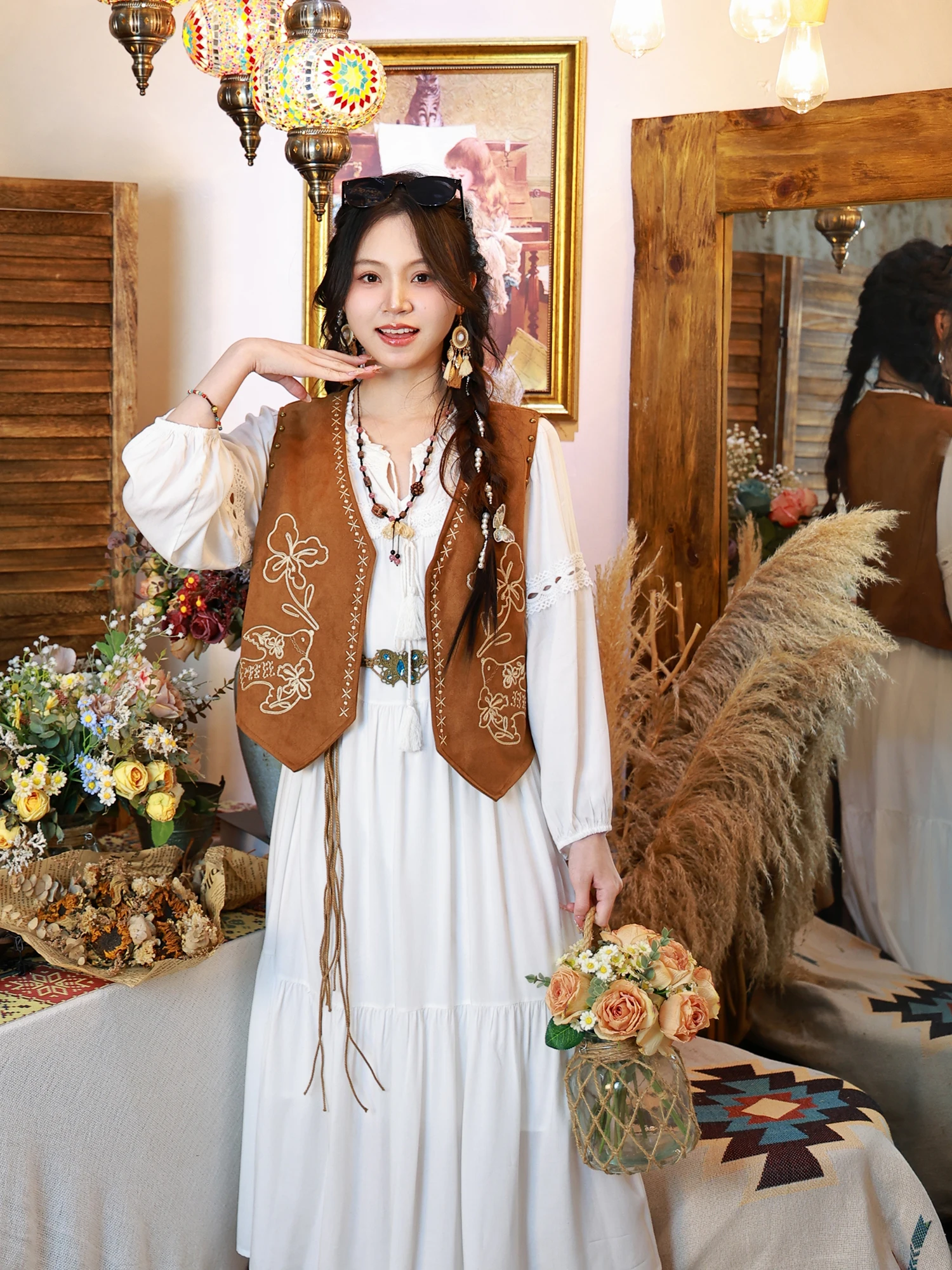 

Bohemian Style Embroidered Vest Travel Holiday Fashion Top Sweet Eighteen Ethnicity Wind Yunnan Dali Tourist Wear V-Neck Jacket